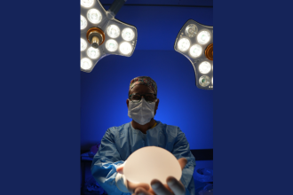 Dr. Gilberson Wanderley Silva mostra como a medicina regenerativa está transformando a cirurgia plástica com resultados mais naturais.