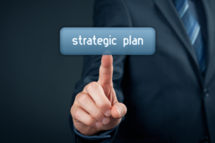 Gestão estratégica na prática transforma conhecimento em ação, mostrando como o estudo pode virar soluções reais para negócios e serviços, reforça Andre de Barros Faria.