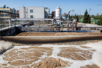 Entenda como o tratamento de esgoto funciona e por que é indispensável para a saúde pública, com a análise de Diego Borges ao longo deste artigo.