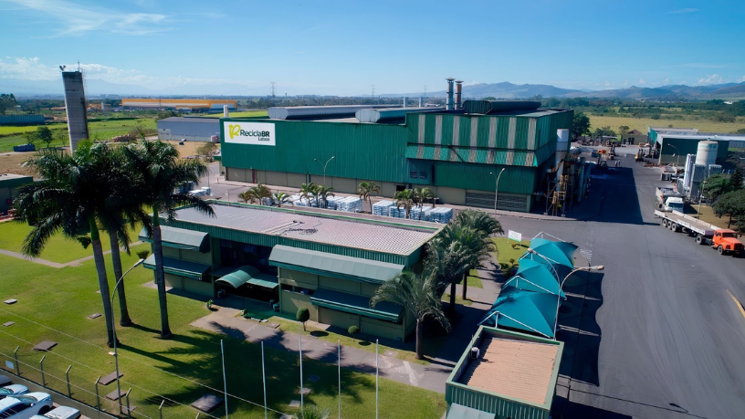 ReciclaBR analisa a reciclagem como vantagem competitiva na nova economia.