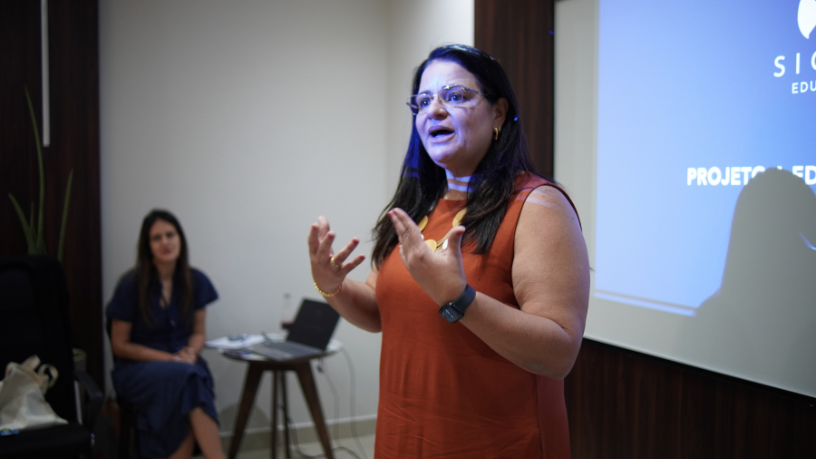 A Sigma Educação e Tecnologia Ltda explica como estratégias de gestão de crise ajudam a preservar a reputação das escolas no ambiente digital.